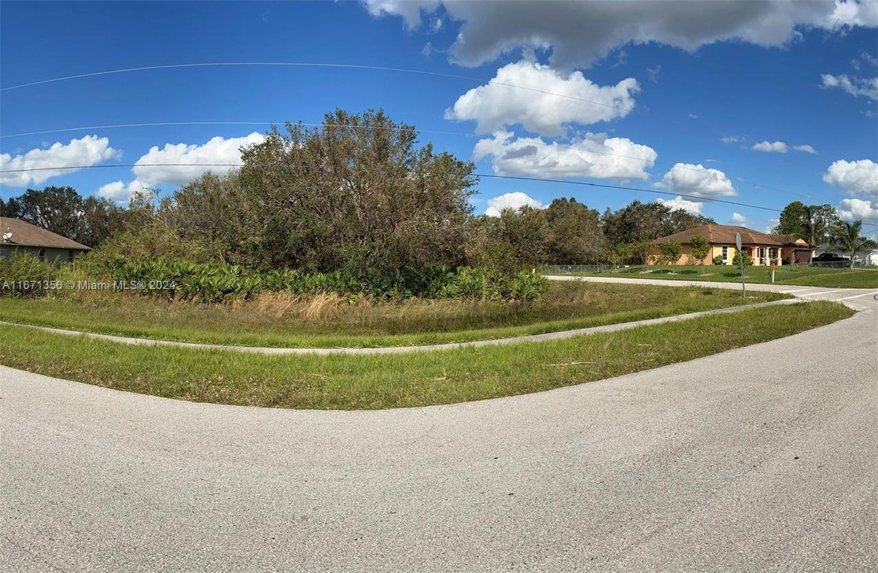 Residential lot at 2520 Sunniland Blvd, Lehigh Acres, FL